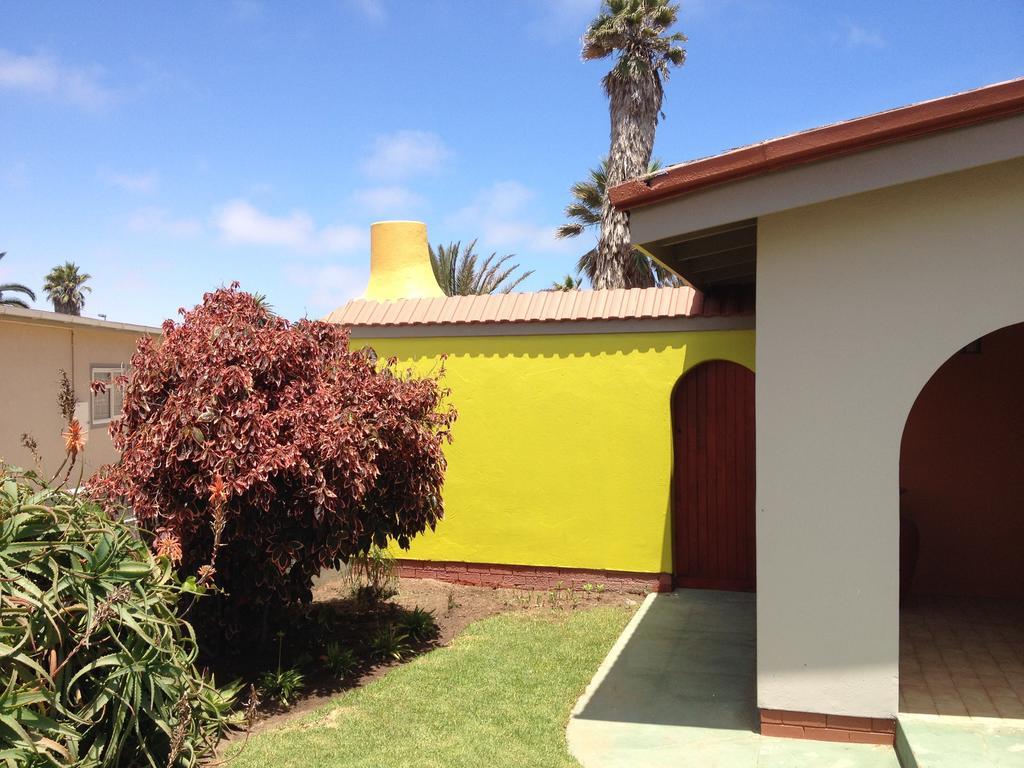 Beach Walk House And Cottage - Self Catering Swakopmund Exteriör bild