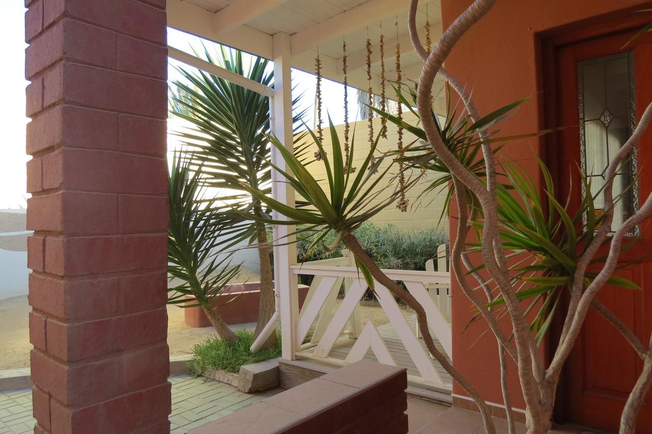 Beach Walk House And Cottage - Self Catering Swakopmund Exteriör bild