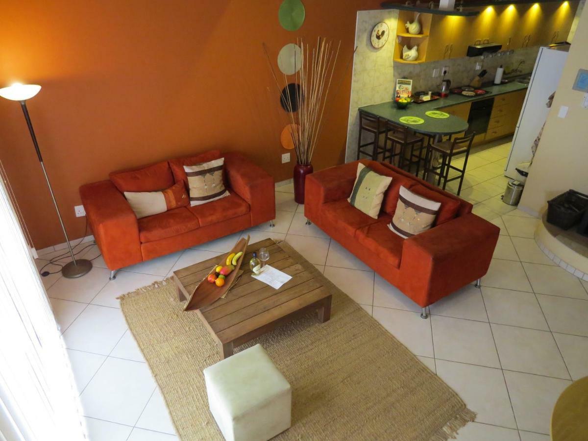 Beach Walk House And Cottage - Self Catering Swakopmund Exteriör bild